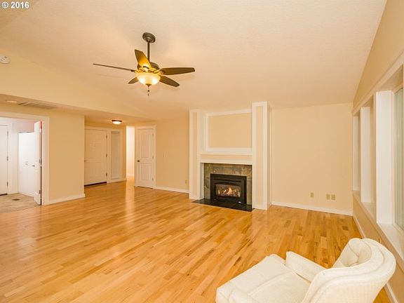 5th image of 15808 SE 35th St
