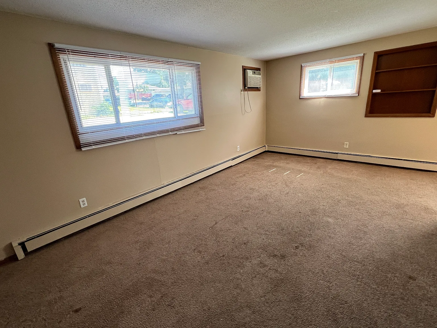 2 bed, $925 — Photo 2