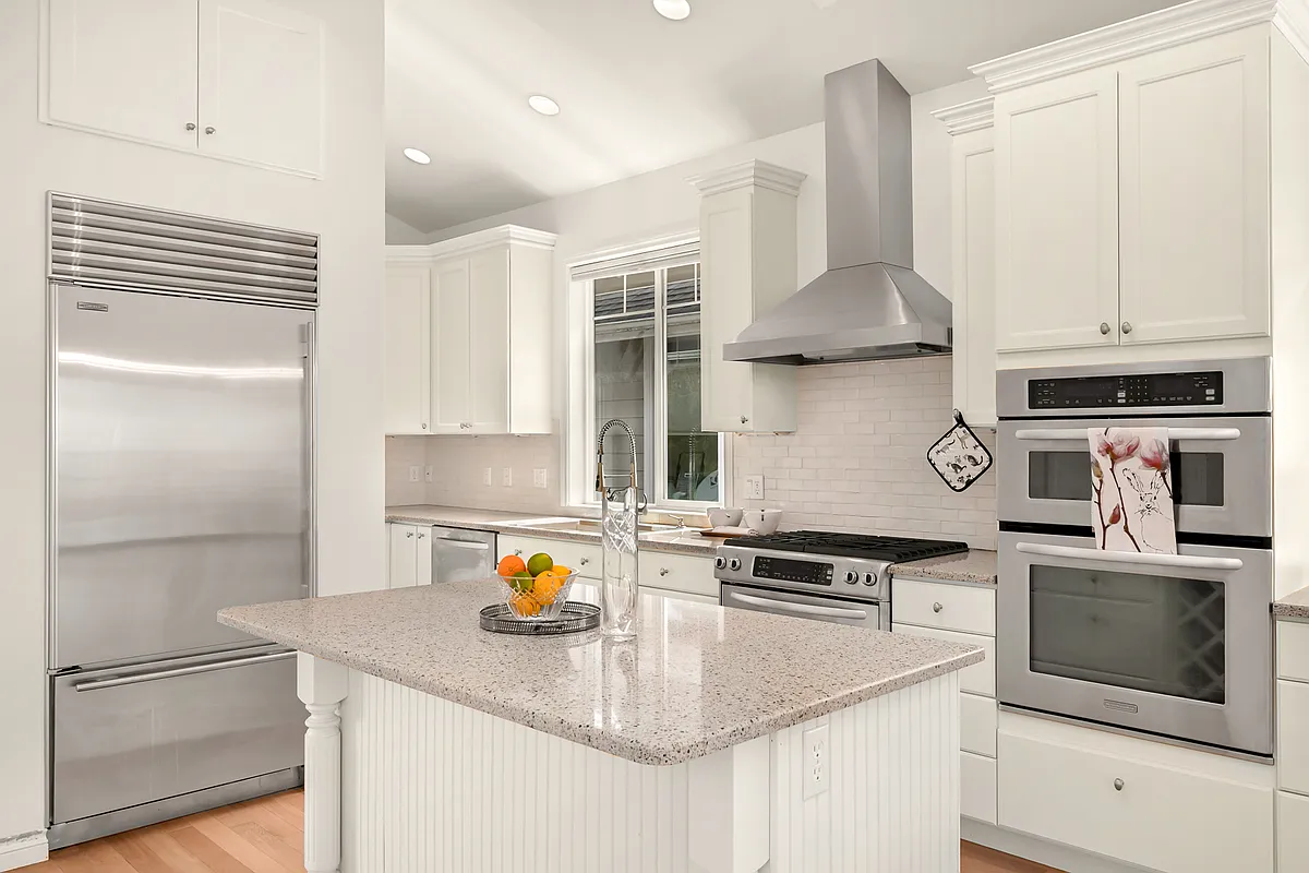 Kitchen - 810 11th St