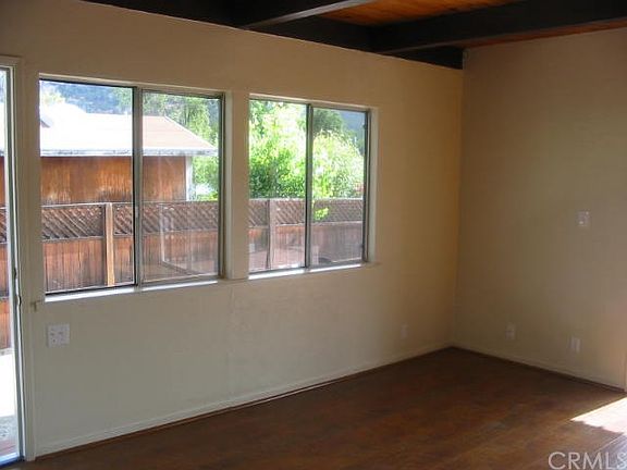 3rd image of 694 Bass Ln