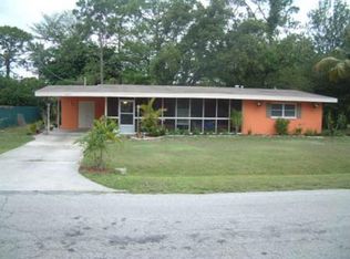 8625 Exeter St, Fort Myers, FL 33907