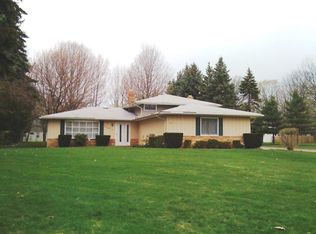 2076 Glenridge Rd, Euclid, OH 44117