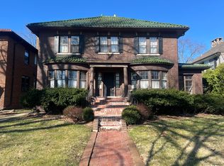 412 N Ashland Ave, Park Ridge, IL 60068