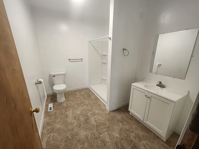 223 Broadway St — Photo 13