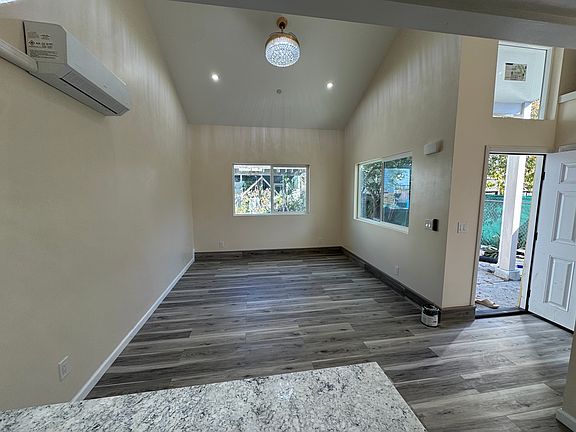 5th image of 2314 8th St #F