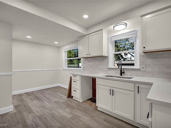 3rd image of 3654 Winchell Rd