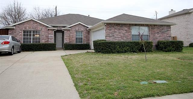 1st image of 909 Larkspur Dr