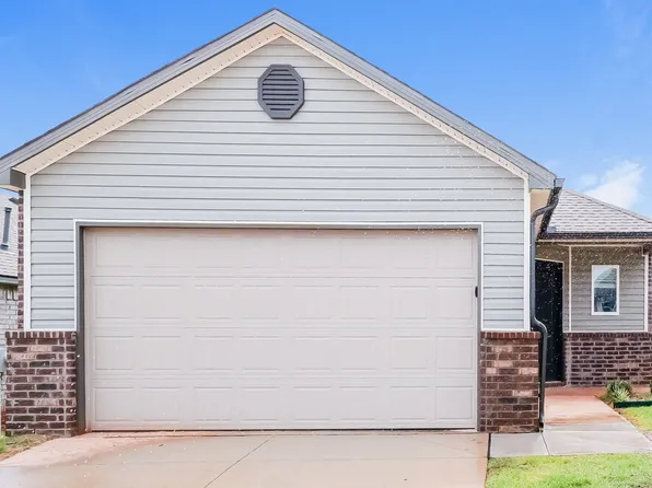 10044 Blackjack Rd, Yukon, OK 73099