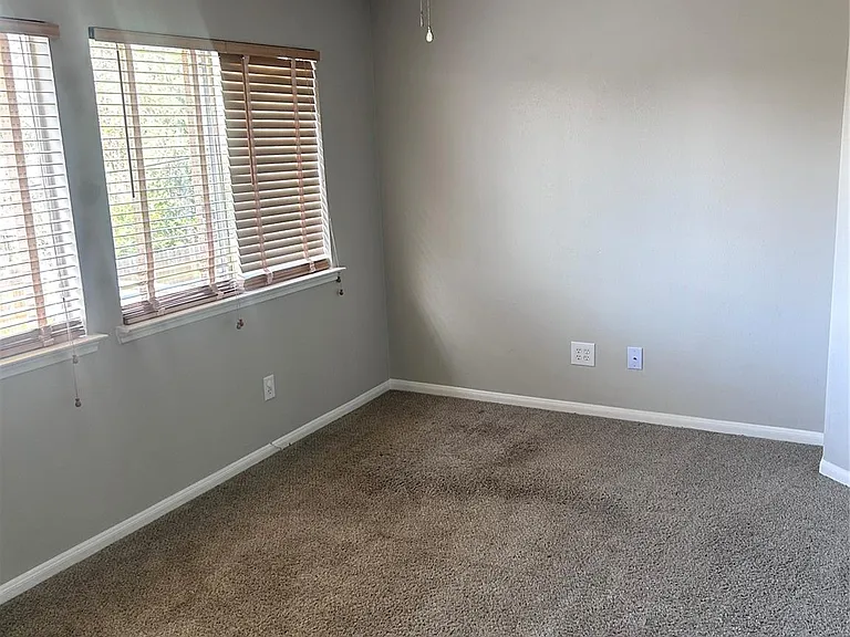 1606 Misty Fawn Ln — Photo 10