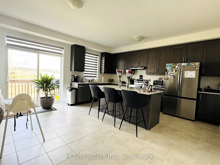 640 Windwood Dr — Photo 4