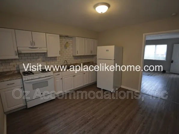 3607 W 47th St, Roeland Park, KS 66205
