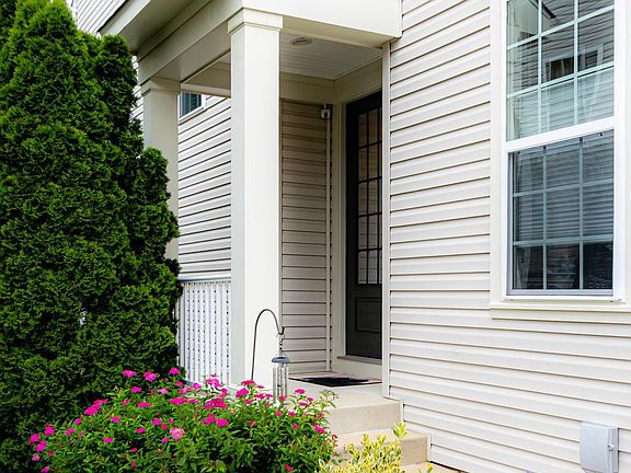 5th image of 43613 Evening Primrose Ct