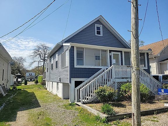 3rd image of 530 E Point Pleasant Ave