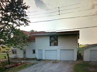 14069 Lima St, Wapakoneta, OH 45895