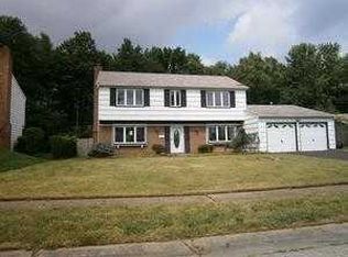 20 E Stokes Rd, Willingboro, NJ 08046