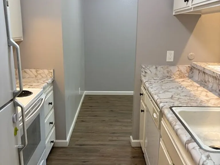 3100 Jersey Way — Photo 4