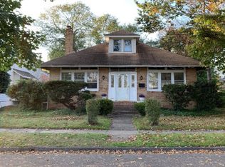 121 Jefferson Ave, Stratford, NJ 08084