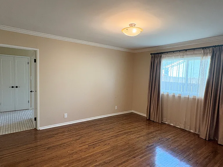 2925 Thorndike Rd — Photo 11