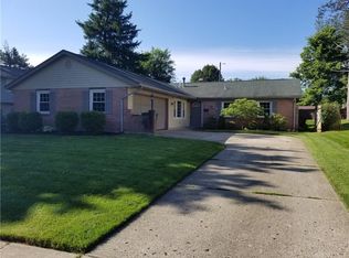 402 Bowman Dr, Fairborn, OH 45324