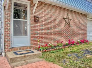 1411 W State St, Coal Township, PA 17866