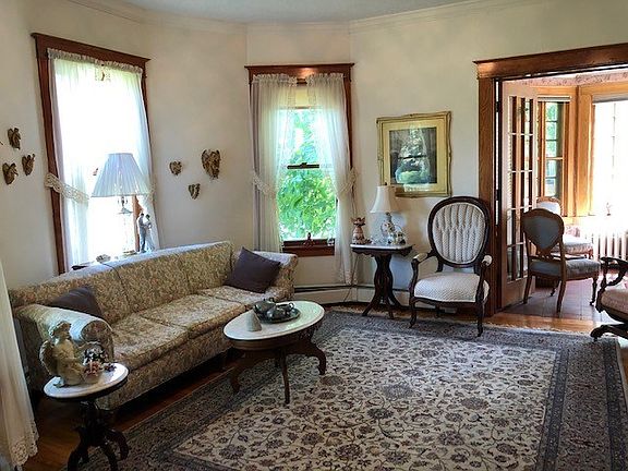 4th image of 6 Elm Cir