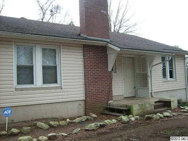 1st image of 102 Boyette St