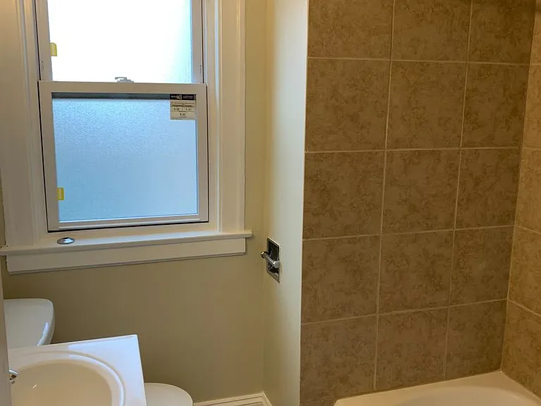 2636 N Leclaire Ave — Photo 10