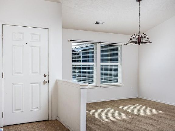 3rd image of 5912 Maryhill Ln