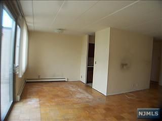 4th image of 515 Anderson Ave #C006h-6h