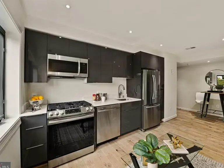 1829 13th St NW #201 — Photo 8