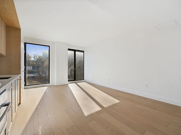 3rd image of 3714 34th St #S2b
