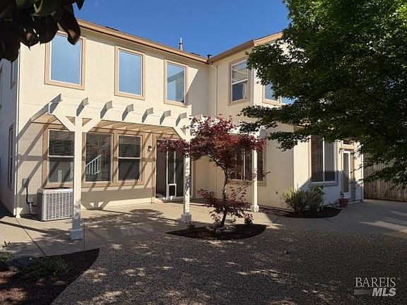 5th image of 1545 Jainine Street