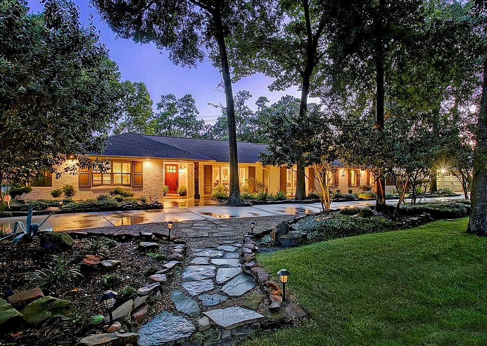 1st image of 423 Hollow Dr