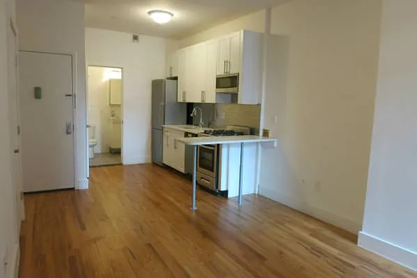 Rented by Manhattan Best Realty, Inc. | media 23