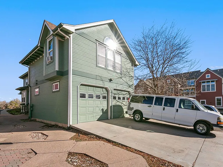 415 Mason Ct #1B — Photo 11