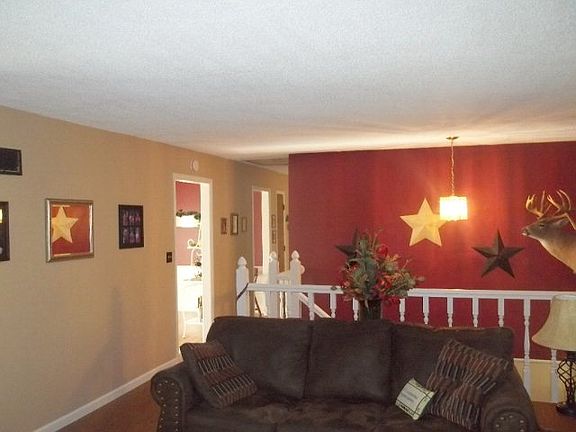 4th image of 1906 Cottage Grove Pl