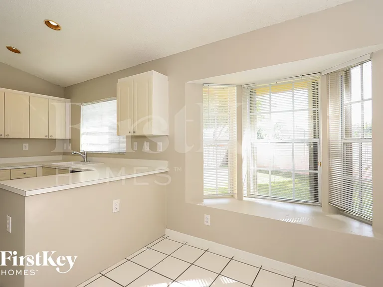 12324 SW 143rd Ln — Photo 6