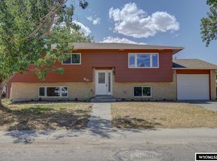 30 Lilac St, Casper, WY 82604