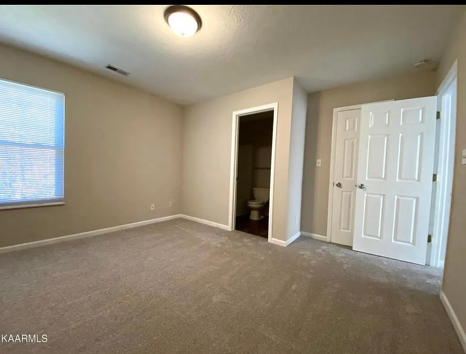 10951 Woody Dr — Photo 4