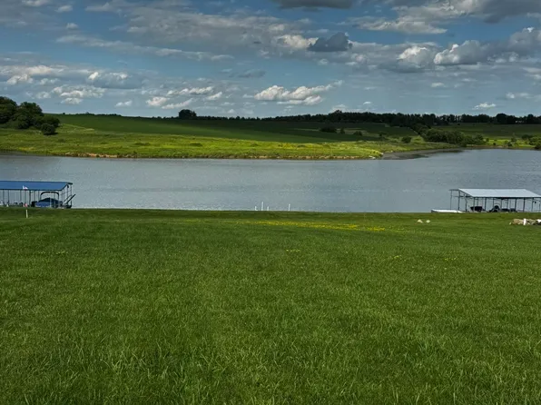 2156 W Vintners Dr, Osceola, IA 50213