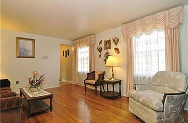 3rd image of 868 Hershire Dr