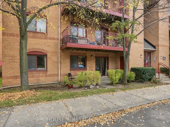 1512 Pilgrims Way #611, Oakville, ON L6M 3H1