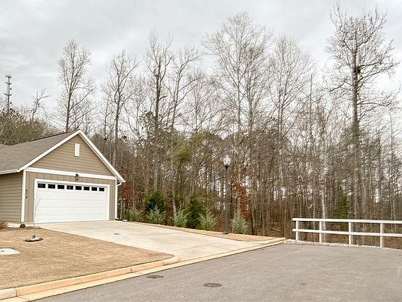 2nd image of 878 Village Dr