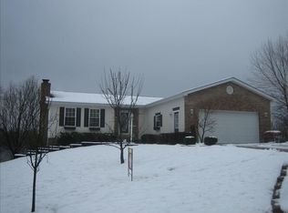 312 Walnut St, Nitro, WV 25143