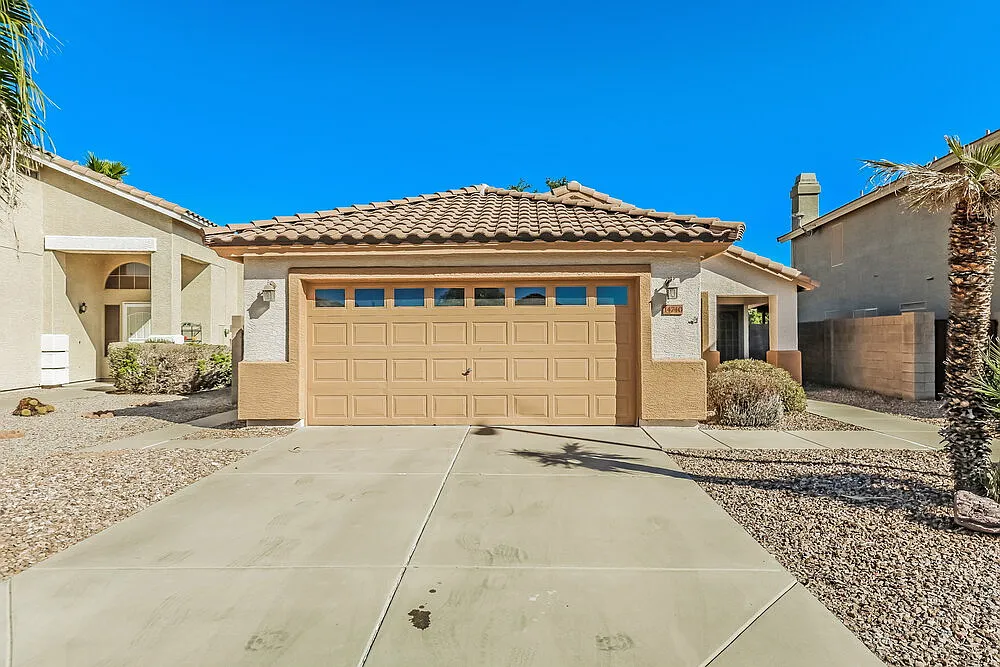 3 bed, 2.0 bath, 1528 sqft, $1,985 — Photo 1