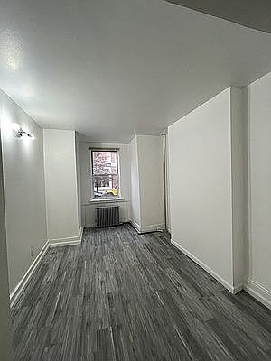 5th image of 1442 Pacific St APT 1L
