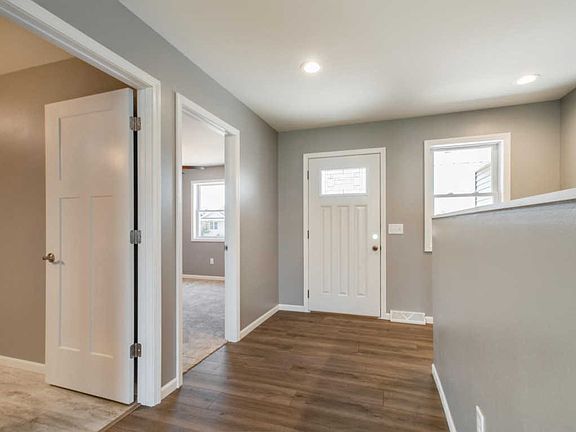 3rd image of 11400 Monteville Ct