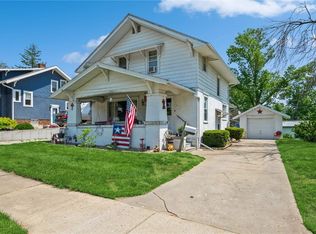 2001 10th Ave, Belle Plaine, IA 52208