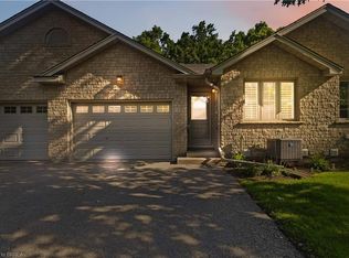 35 Stratford Ter #12, Brantford, ON N3T 6R8