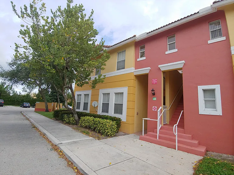 2108 Shoma Dr — Photo 1